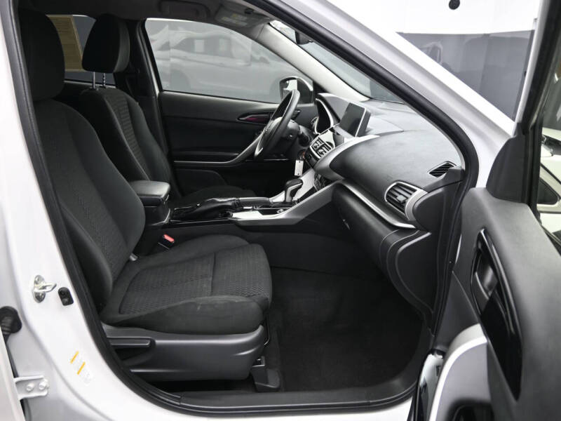 2020 Mitsubishi Eclipse Cross LE