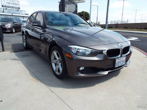 2012 BMW 3 Series 328i