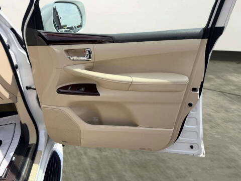 2013 Lexus LX 570