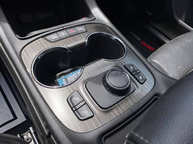 2020 GMC Acadia SLT