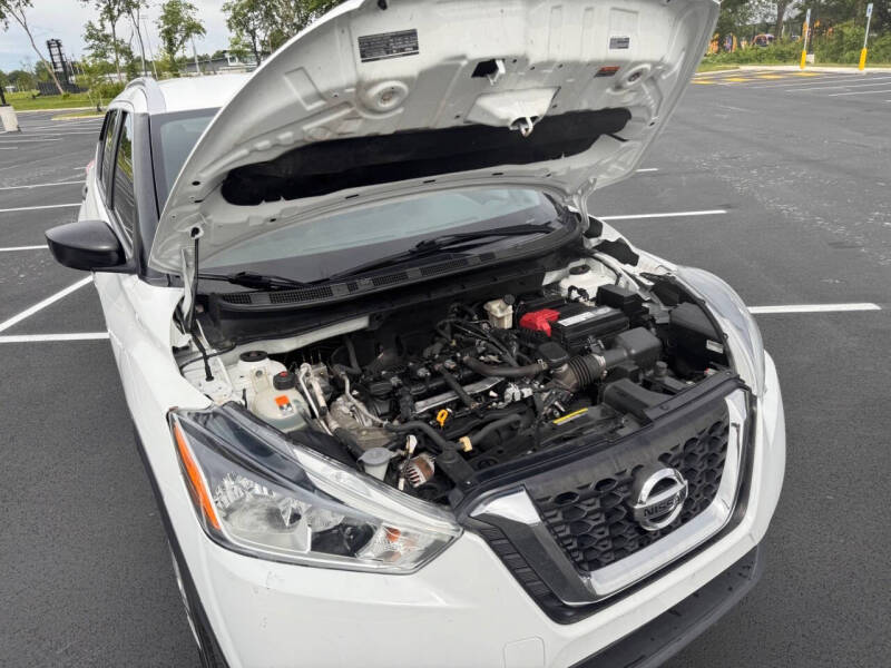 2019 Nissan Kicks S