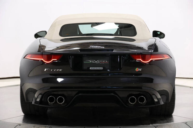 2014 Jaguar F-TYPE V8 S