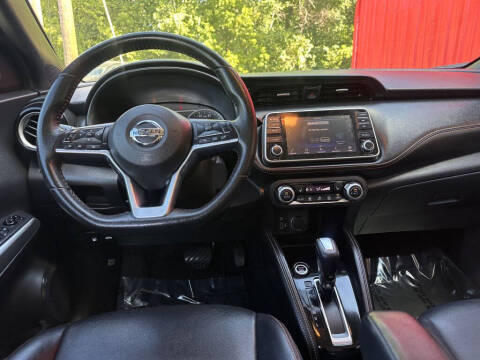 2019 Nissan Kicks SR