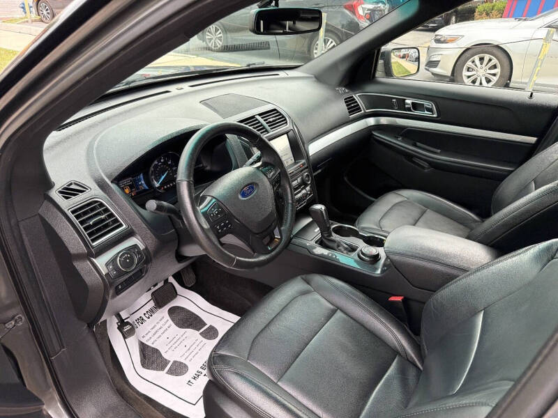 2017 Ford Explorer XLT
