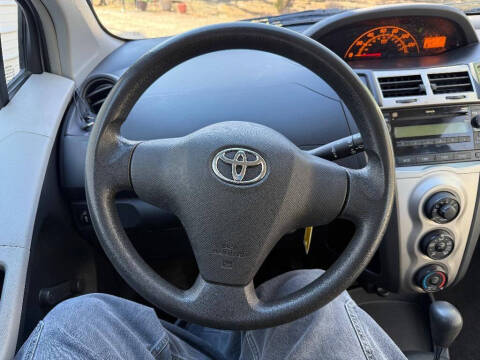 2009 Toyota Yaris S