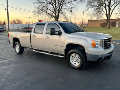 2007 GMC Sierra 2500HD for sale at Dittmar Auto Dealer LLC in Dayton OH