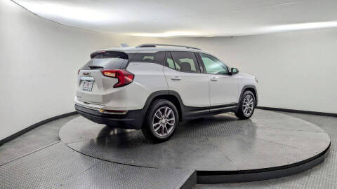 2023 GMC Terrain SLT