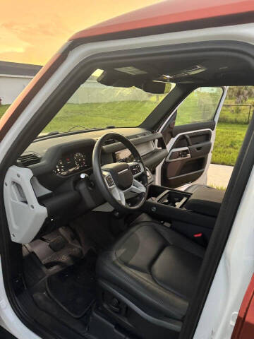 2024 Land Rover Defender 110 P300 S