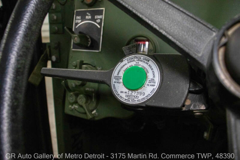 2001 AM General Hummer