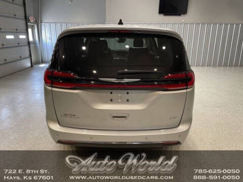 2023 Chrysler Pacifica Touring L