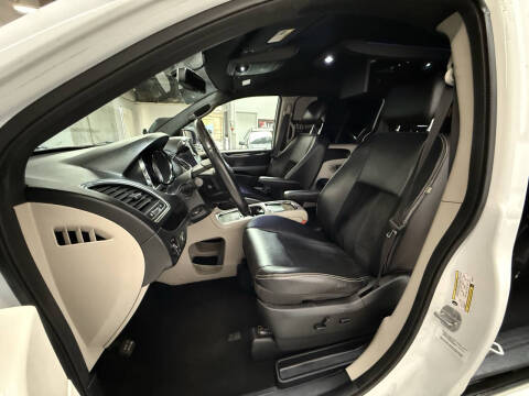 2014 Dodge Grand Caravan SXT 30th Anniversary