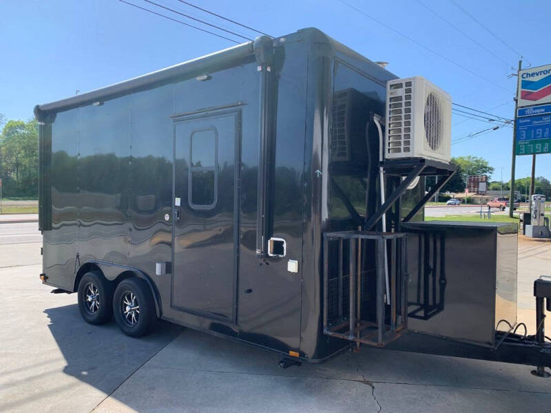 2021 Spartan Cargo SP8X16TA