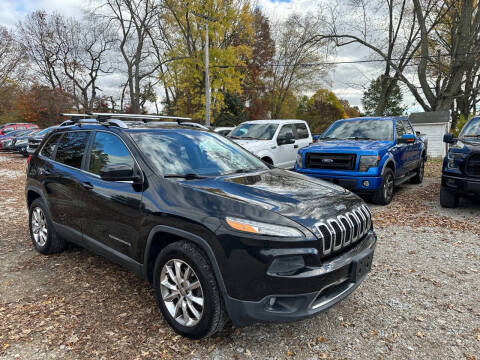 2014 Jeep Cherokee for sale at Lake Auto Sales in Hartville OH