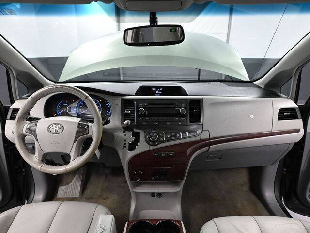 2014 Toyota Sienna