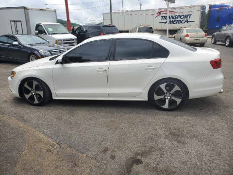 2012 Volkswagen Jetta for sale at Knoxville Wholesale in Knoxville TN