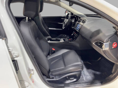 2018 Jaguar XE 25t Premium