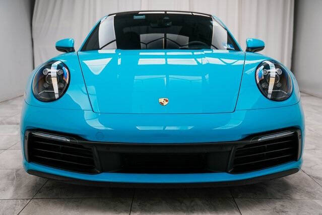 2020 Porsche 911 Carrera