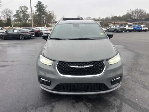 2025 Chrysler Pacifica Select