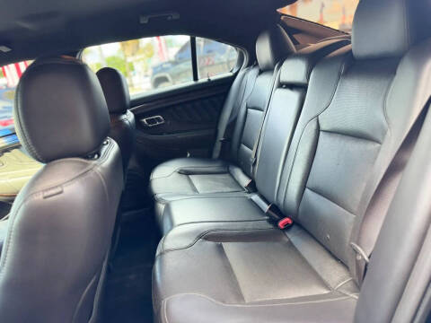 2015 Ford Taurus Limited
