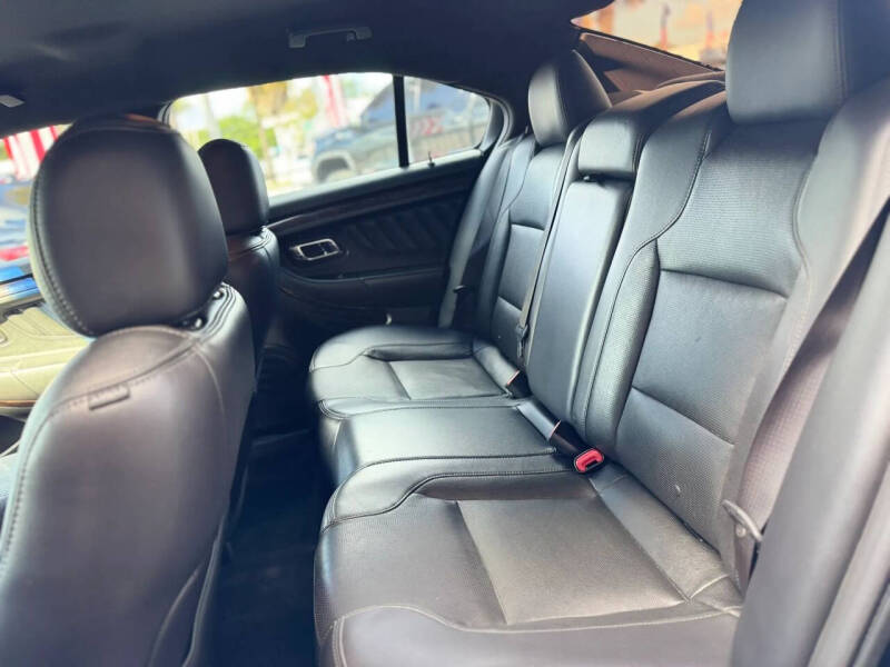 2015 Ford Taurus Limited
