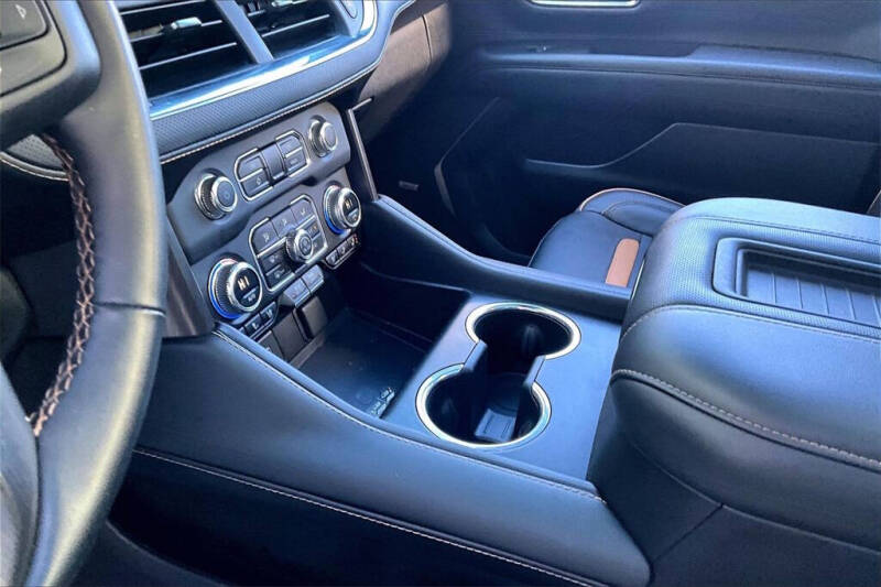 2023 GMC Yukon XL AT4