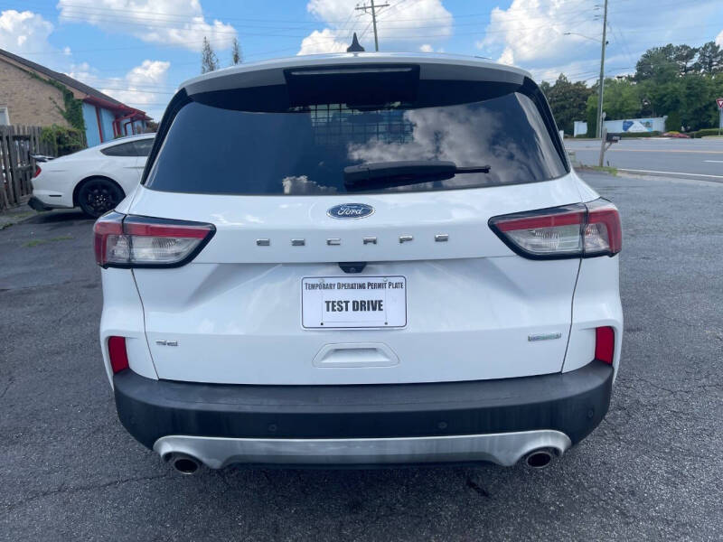 2020 Ford Escape SE