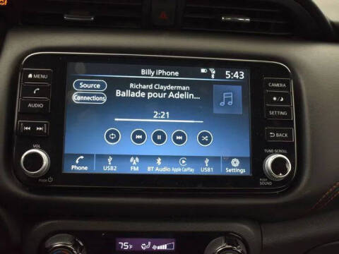 2023 Nissan Kicks SR