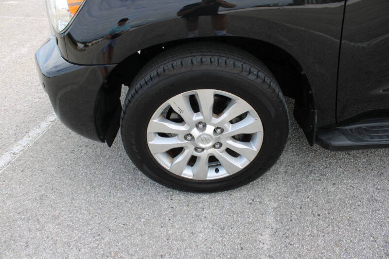 2010 Toyota Sequoia Platinum