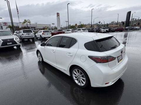 2011 Lexus CT 200h Premium