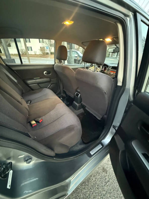 2012 Nissan Versa 1.8 S