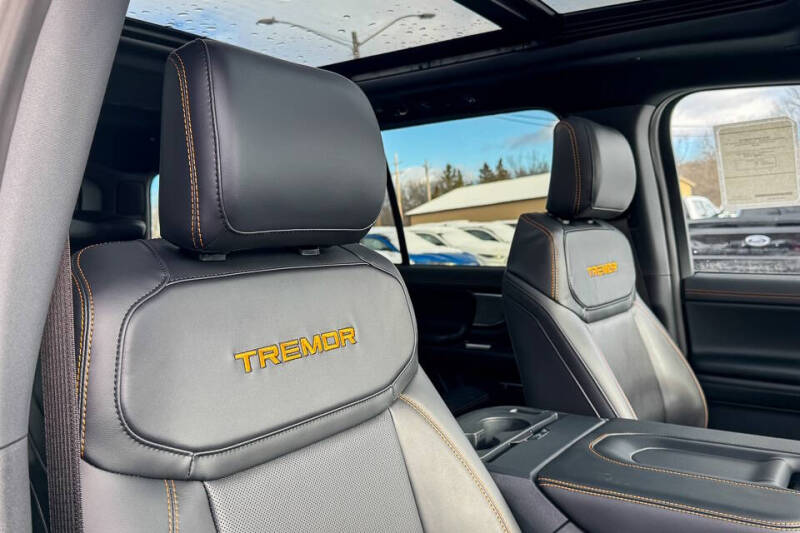 2025 Ford Expedition Tremor