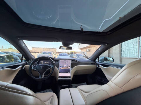 2016 Tesla Model S 90D