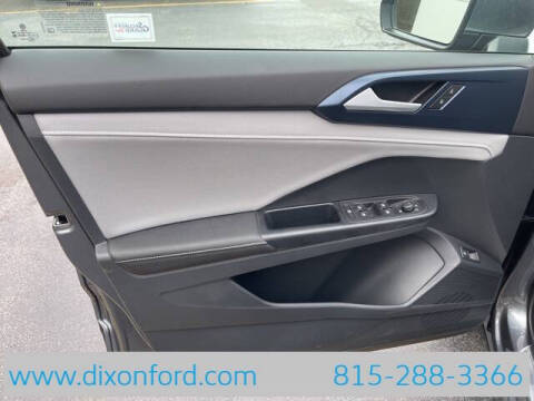 2024 Volkswagen Taos SE 4Motion