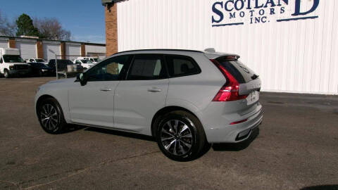 2025 Volvo XC60 B5 Plus Dark Theme