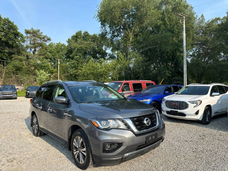 2020 Nissan Pathfinder S