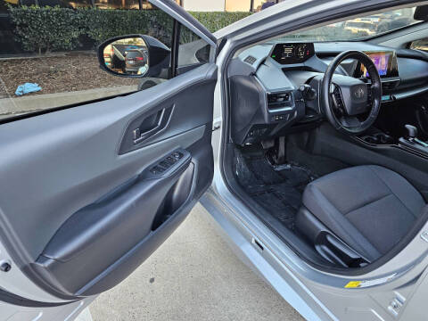 2023 Toyota Prius LE