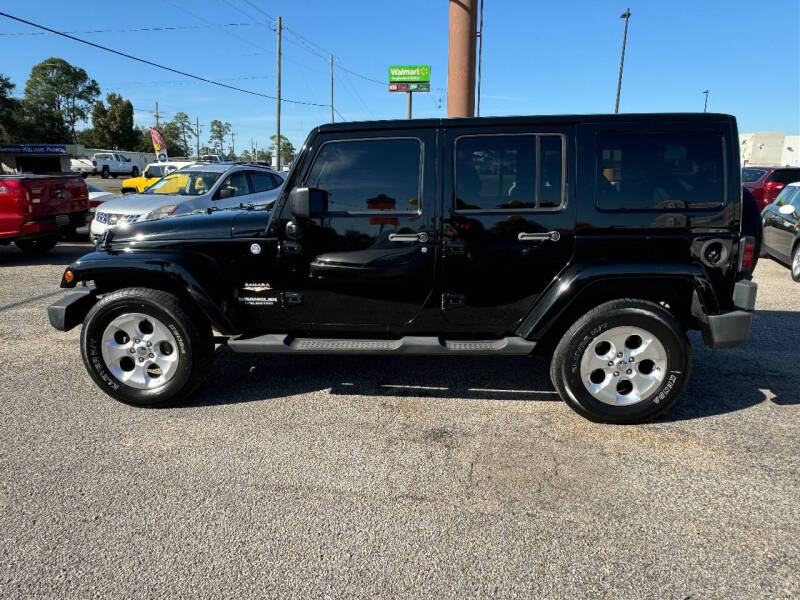 2013 Jeep Wrangler Unlimited Sahara photo 6