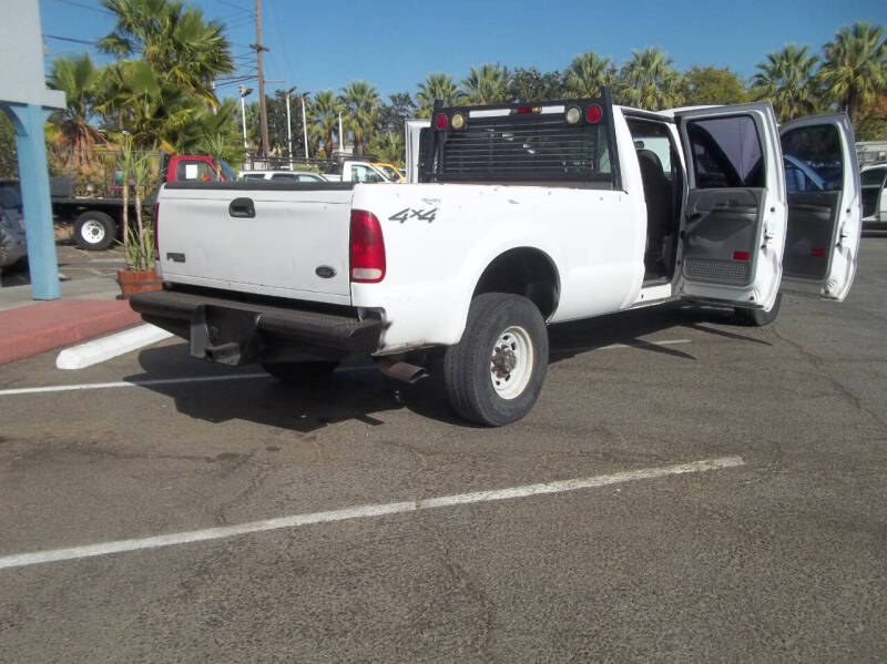 2002 Ford F-350 Super Duty XLT photo 57