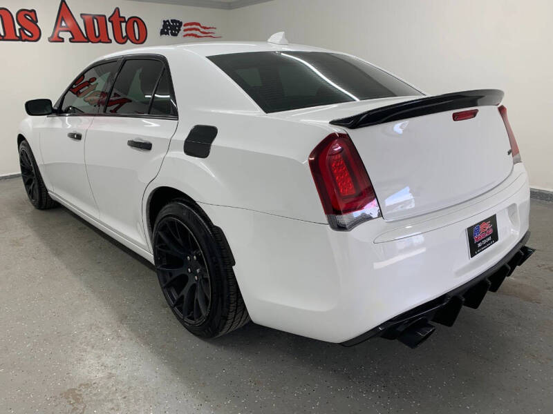 2019 Chrysler 300 Touring