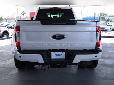 2017 Ford F-350 Super Duty Lariat