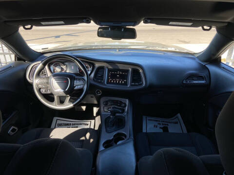 2023 Dodge Challenger SXT