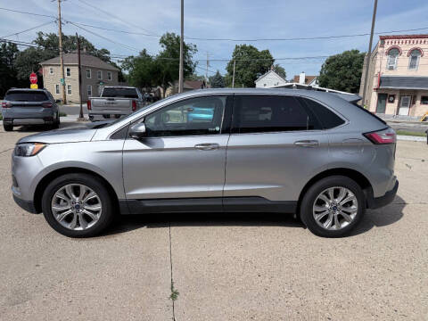 2022 Ford Edge Titanium