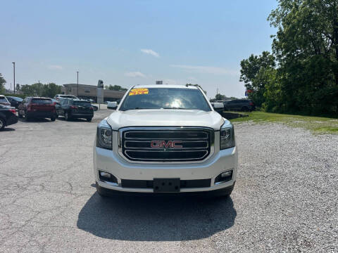 2015 GMC Yukon XL for sale at Community Auto Brokers in Crown Point IN