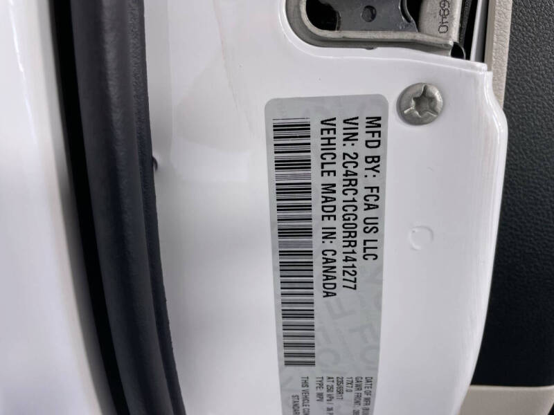 2024 Chrysler Voyager LX