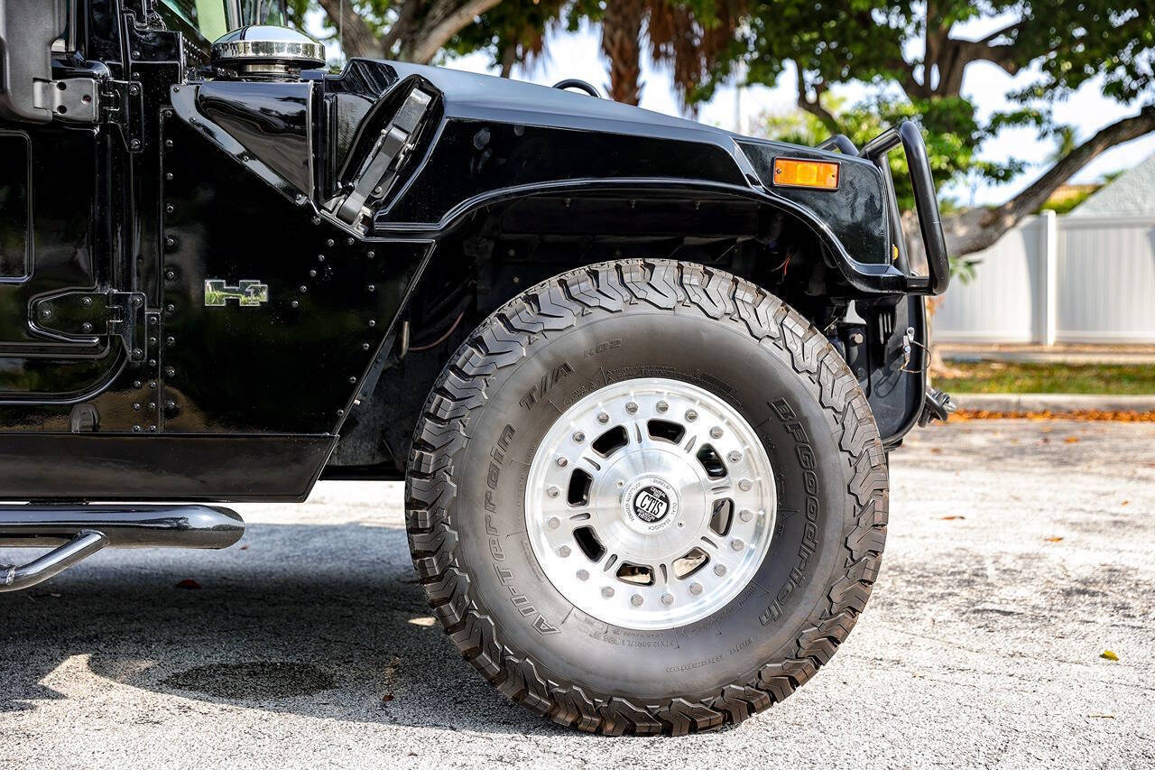2004 HUMMER H1 12