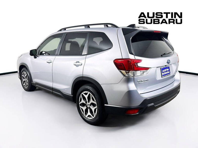 2024 Subaru Forester Premium