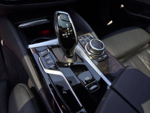 2022 BMW 5 Series 530i