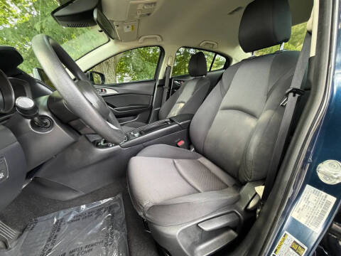 2018 Mazda MAZDA3 Sport