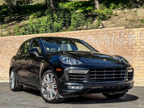 2017 Porsche Cayenne GTS
