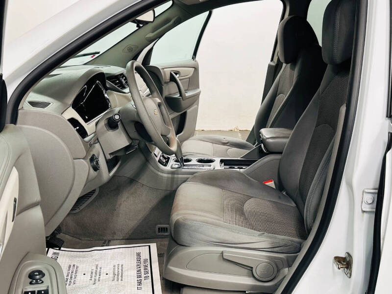 2017 Chevrolet Traverse LS